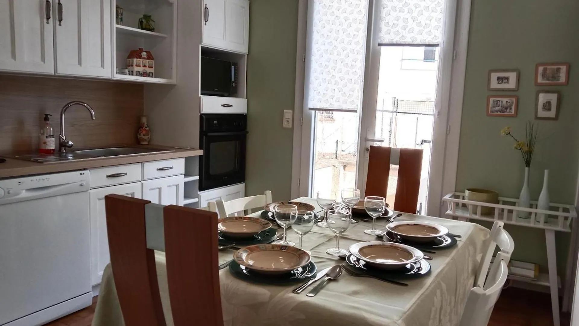 Maison Renovee Proche Vichy : 3 Chambres, Cour Fermee, Tout Inclus, Ideal Curistes Et Activites Naturelles - Fr-1-489-481 Bellerive-sur-Allier Holiday home